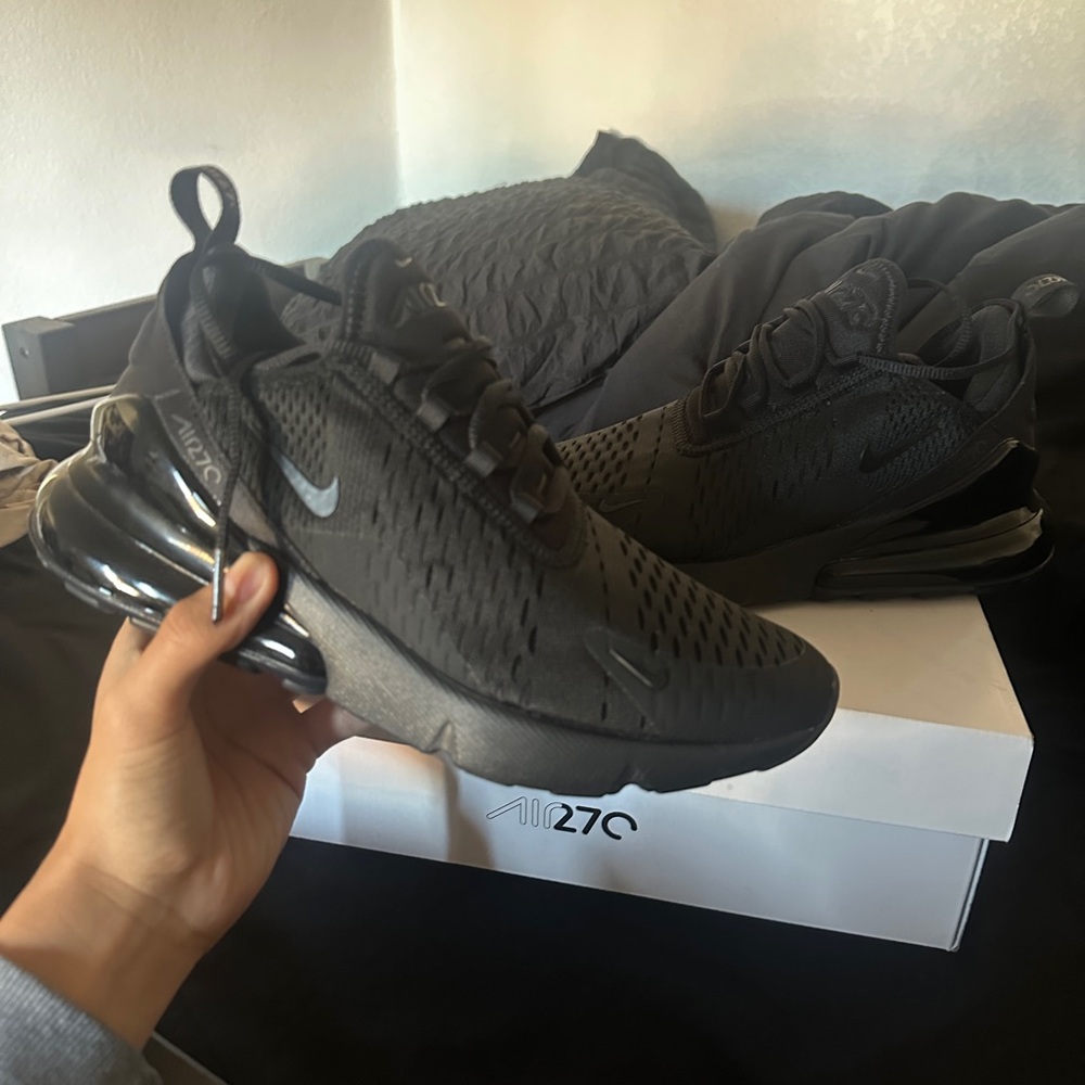 Nike Air Max 270 Box - Black and White